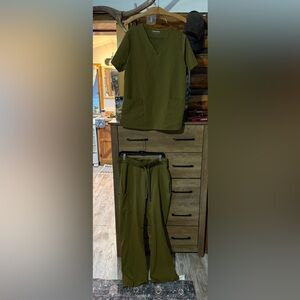 Olive Green Women’s Scrub Top & Drawstring Pants Set